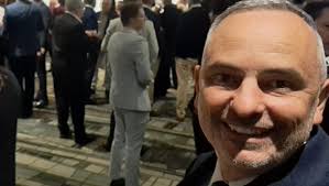 Fundraiser for Ross Guthrie by Daniel Dobbins : For our friend and work  mate