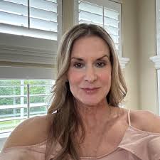 Thrilled to announce the launch of Vanderpump Blooms x Bloom Haus at  @krogerco