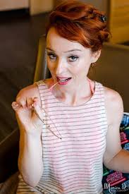 Sydney Sweeney goes br@ less at Variety's 2025 Power of Women Event in LA,  California 😍