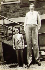 The Story Of The Tallest Man Who Ever Lived Human Oddities Tall Guys Giant People
