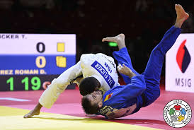 Digne héritière de la chemise wheel, détails renouvelés et concentré d'audace, d'astuce et d'authenticité. Judoinside Tal Flicker Judoka