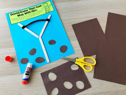 Kids will gather and decorate their own five stones and create a carrying pouch in which to store them. David And Goliath Slingshot Craft Fun365