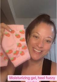 Therawell Moisturicing Gel Socks