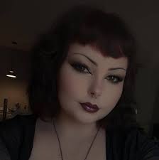 What are some good nail places in Crossville that don't charge a lot?