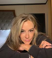 Nicole Curtis updated her cover photo.