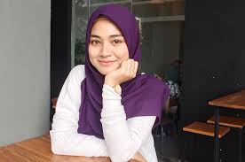 Pasangan pelakon yang cukup romantis, fauzi nawawi dan lisdawati sememangnya antara pasangan yang digemari oleh warganet. Biodata Hanna Farisha Anak Fauzi Nawawi Yang Cun Melecun Oh Hiburan