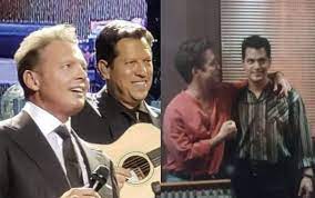 El productor y arreglista tijuanense kiko cibrian habla sobre como se unió a las filas del cantante mexicano luis miguel y ser su guitarrista y director musical. F2c52fcaq6funm