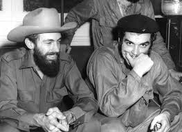 Prensa Comunitaria - Camilo Cienfuegos y Ernesto Che Guevara en La Habana, en agosto de 1959 | Facebook