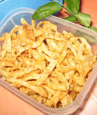 Kalau sudah siap masukkan inti, kemudian goreng bagi garing macam goreng karipap. Resepi Kerepek Tepung