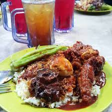 Featuring free wifi throughout the property, hotel royale alor setar offers accommodation within 2.7 km from balai nobat. Ayuh Travel On Twitter Nasi Lemak Royale Alor Setar Kedah Ayuhtravel