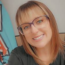 What is known about the lady walking in the area of State street, South 700  and sometimes West 100 in Hurricane, Utah?