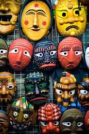 Korean Masks Insadong Arts And Crafts Distirict These Wooden Masks Are Used In Many Types Of Rituals But Is More Common Korean Art Korean Traditional Korea