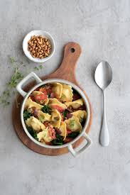 Raviolis Emmental Chorizo Caviar De Poivron Pignons De Pin Et Huile D Olive Recette Recette De Raviolis Alimentation