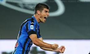 Он играет на позиции атак. Teoriya Bolshogo Vzryva Ruslan Malinovskij Izumlyaet Italiyu á‰ Ua Futbol