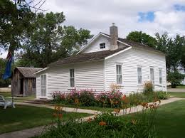 The Homes Of Laura Ingalls Wilder Laura Ingalls Wilder Home House Cabin Minnesota Wisconsin Iowa Missouri So Historic Homes Wilder House Historic Home