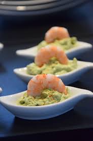Pour Epater Vos Convives A L Apero Testez Cette Recette De Mousse D Avocat Au Mascarpone Et Aux Crevettes Tres Rapi Recettes De Cuisine Mousse Avocat Recette