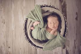 Perhaps the handiest of the newborn photography props in your tool kit is the posing bean bag. Everyday Objects You Can Use As Props For Better Baby Photography Newborn Baby Photography Newborn Newborn Pictures
