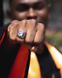 Pose like you got all the words right in 'I Wish'”- @stesexton —— Booooom!  We did our second office run! ❤️😝 They are pushing me like no other but  I'm so excited