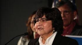 Abbott Agrees To Debate With Valdez, Who Says, 'Call Me, Maybe?'