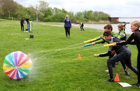Pin By Danielle On Kids Activiteiten Summer Outdoor Games Fun Water Games Outdoor Games For Kids