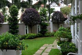 Anda bisa menambahkan taman kecil atau kursi dan beberapa properti lain sebagai pelengkap dan penghias. Minat Konsep English Kontraktor Wanita Ini Kreatif Ubahsuai Rumah Sendiri Mirip Di Overseas Impiana