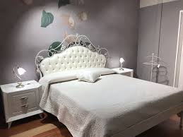 Imbottitura testiera letto ferro battuto : Elisabetta Letto In Ferro Battuto Forgiato A Mano Proposto Nel Colore Bianco Perla Con Capitonn Letto Ferro Battuto Testiere Imbottite Interni Camera Da Letto
