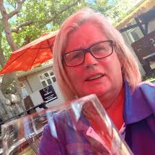 Who are the descendants of George Te Kauwhata Matthews, Vicky Skipworth, or  Ripeka Kim Friesen in New Plymouth?