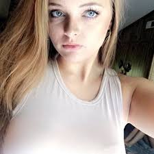 Summer Reich (@summerreichx)