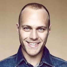 Some receding hairline haircuts cover up your bald spots and hair loss, while other cuts and styles work your bad hairline into the hairstyle to hide it in this guide to the best hairstyles for a receding hairline, we've put together a number of good men's haircuts that will look trendy and fashionable for. Fa Fashion