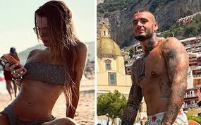 Colpo di scena nella nuova registrazione del trono classico. Uomini E Donne Matteo Ranieri E La Scelta Di Sophie Codegoni Potremmo Divertirci Fra Feste E Momenti Di Pura Intimita Il Mattino It