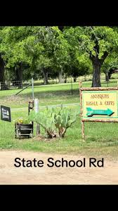 #shoplocal #gatesvilletx #antiquestore #fyp #rueterlife Y’all check out my  friends cute new antique shop in Gatesville Tx