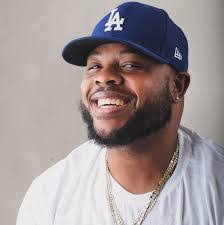 Miranda Meek's Instagram, Twitter & Facebook