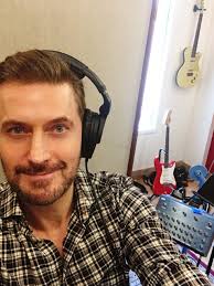 Richard Armitage therapy