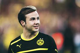 Götze debuteerde in 2010 in het duits voetbalelftal, dat hij in 2014 naar de wereldtitel schoot. Mario Gotze And A Great Career Hanging In The Balance