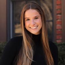 Meredith Mueller's Instagram, Twitter & Facebook