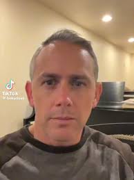 Guy Who Sings High Pitch Song from Lord of The Ringstext=original Sound  Fritztext=return of The Kinga Guy Named Glen Jarrell