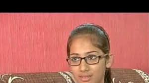 The war is between the pandavas and kurus and it consists of 700 verses. 12 Year Old Muslim Girl Wins Bhagavad Gita Contest