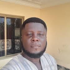 Chief of Staff Julius Debrah, his deputy Stan Dogbe, NDC National Chairman  Johnson Asiedu Nketia, Deputy Defence Minister Brogya Genfi, Joyce Bawa  Mogtari, and others arrive at Koforidua residence of late Dr.