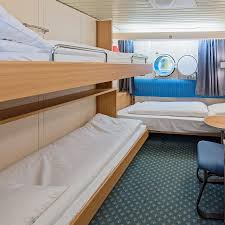 Sie haben die möglichkeit, alle tätigkeiten aus der nähe kennenzulernen und mehr zu lernen über den betrieb entlang der norwegischen küste. Ms Vesteralen Cabins And Suites Cruisemapper