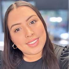 Dania Moran Velasquez updated her...