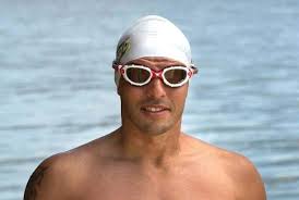 Omul care inoata in jurul Marii Britanii