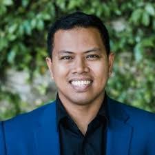 Jeffrey Winick's Instagram, Twitter & Facebook