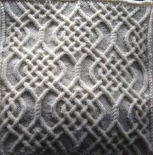 The versatile celtic loop design in this knitted scarf gives it a classic and chic look. Ravelry Celtic Motif Knot 079 Pattern By Devorgilla S Knitting Sometimes