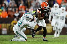 Dolphins Re-Sign Defensive Back, Special Teams Ace to One-Year Deal