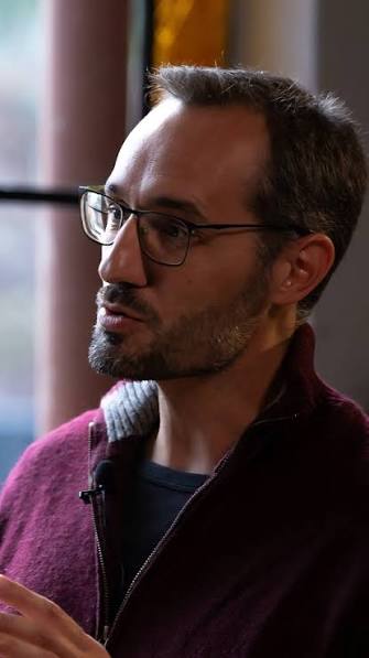 ⛓️‍💥Atravesamos una época extraña. Nunca hubo tanto conocimiento, tecnología y capacidad productiva. Pero al mismo tiempo, trabajar parece valer cada vez menos. , 📚Santiago Liaudat viene trabajando ...