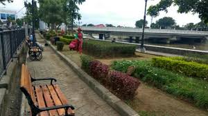 Vaksinasi nakes dosis pertama sejumlah perjalanan kereta api terlambat akibat rel terendam banjir di semarang, jawa tengah. Yuk Kenali Titik Menonton Semarang Bridge Fountain Di Banjir Kanal Barat