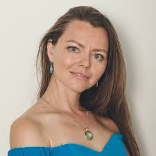 Mandi Young's Instagram, Twitter & Facebook