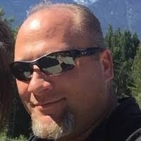 Amanda Dux's Instagram, Twitter & Facebook