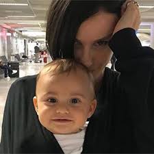Gulsen In Oglu Azur Konserlerde Buyuyor Magazin Haberleri