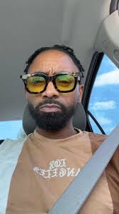 Dee tells Erika you have to move out #facebookviral #Itsdlai